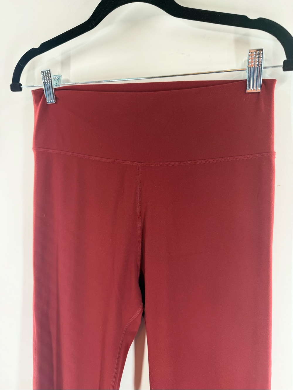 EUC Glowmode 28" FeatherFit Flared Leggings - Picture 9 of 11